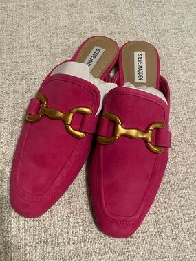 Steve Madden Fuchsia Suede Mule with Gold Bit Detail